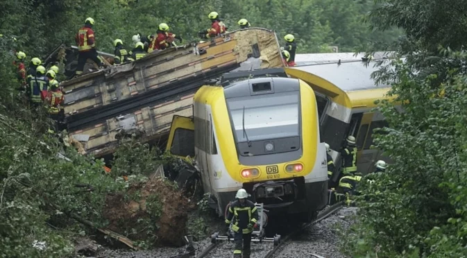 45 жертви и едно малко чудо: Кучето Боро се завърна при семейството си след 4 дни в ада (ВИДЕО)