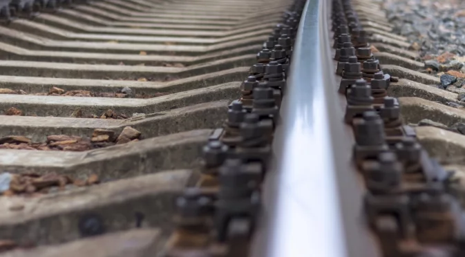 За втори път тази седмица: Товарен влак в Русия дерайлира (ВИДЕО)