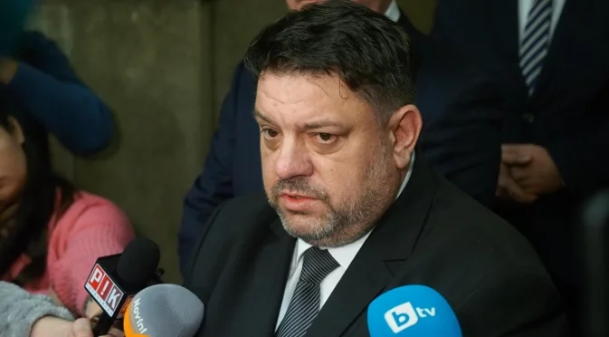 Атанас Зафиров: Заявявам неизменна подкрепа към Илияна Йотова