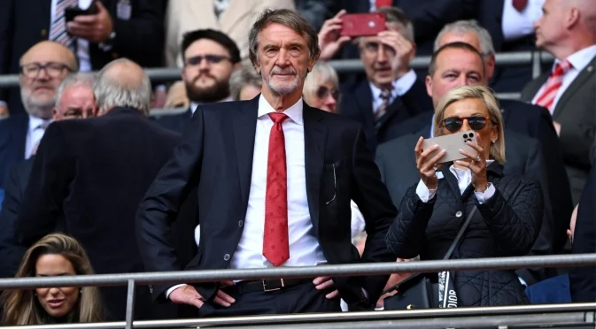 Коя е къртицата в Ман Юнайтед: клубът започва вътрешно разследване