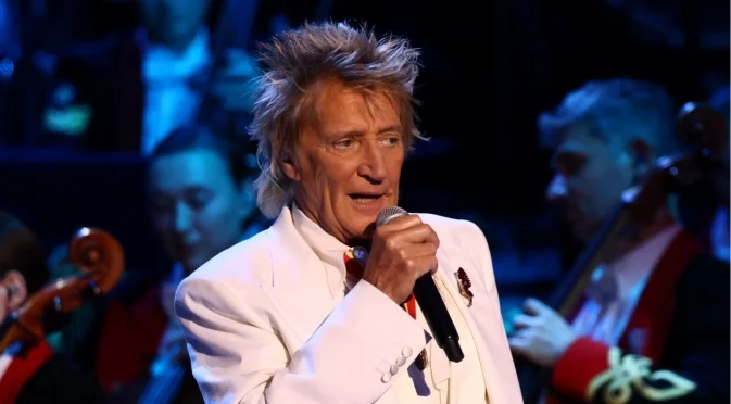 Род Стюарт скочи на Доналд Тръмп и го призова да се извини (ВИДЕО)