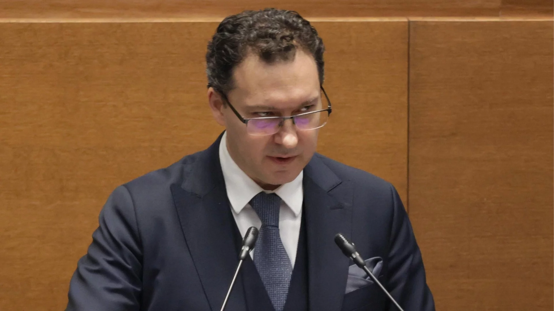 Даниел Митов за Съвета за мир: По-добре е да си на масата, отколкото част от менюто