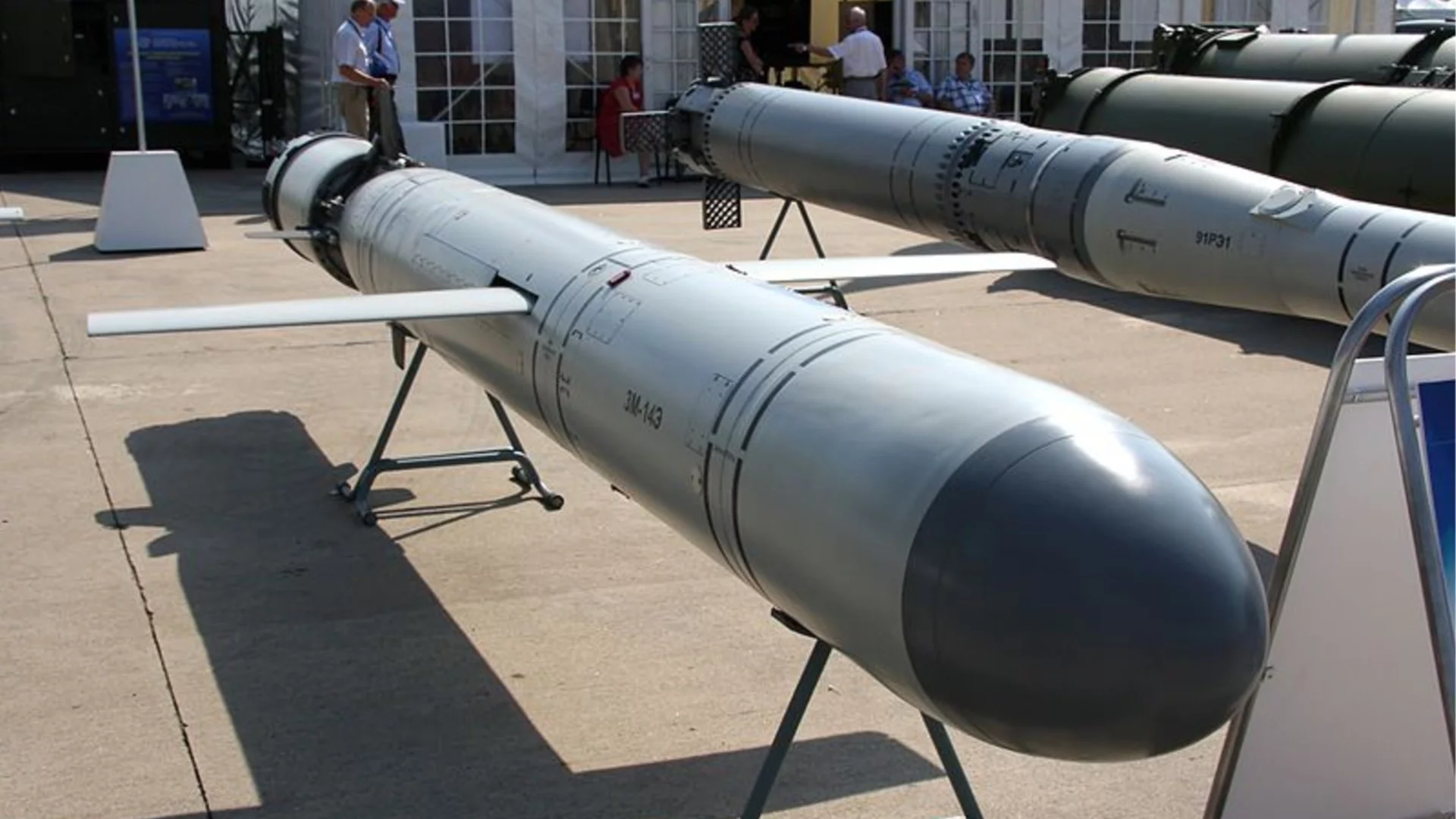 Разкритие: Микропроцесори за руските ракети достигат безпроблемно от Европа до Русия, твърди BILD