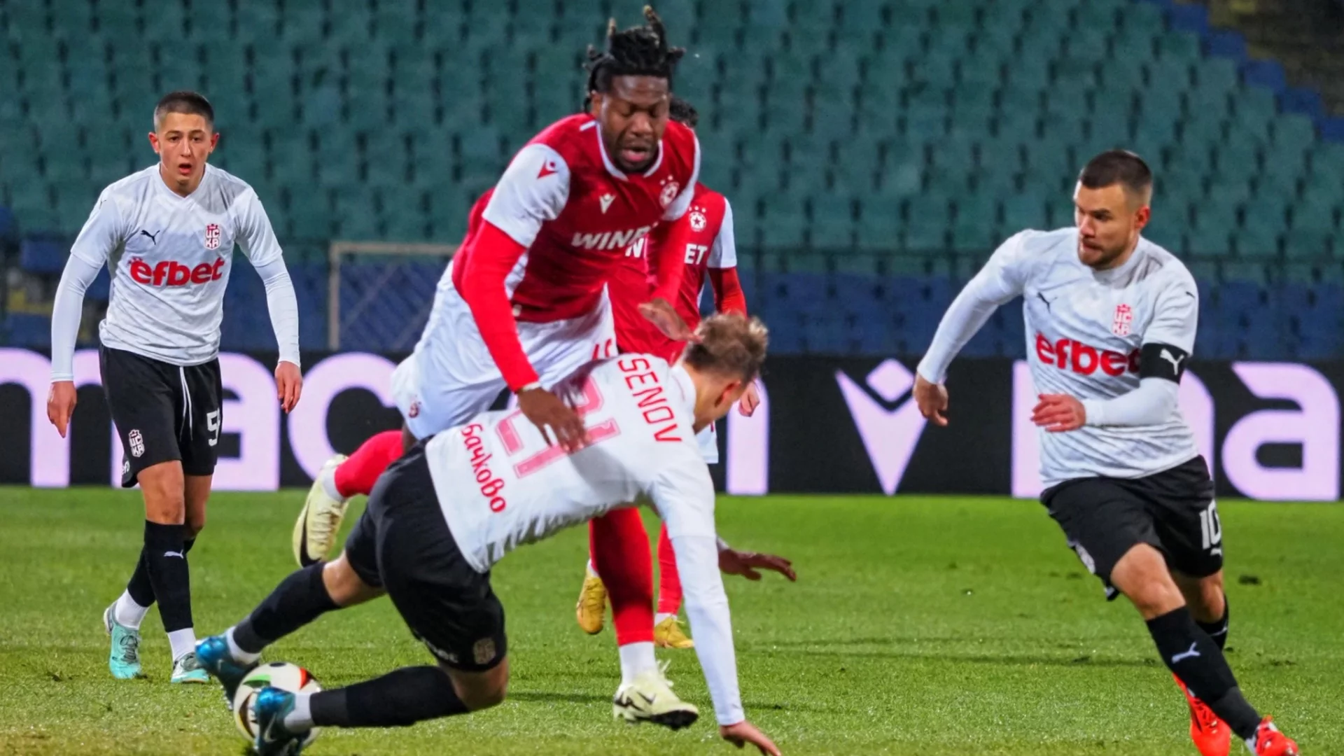 Италианският колос Лацио извади 7-цифрена сума за 17-годишен български талант