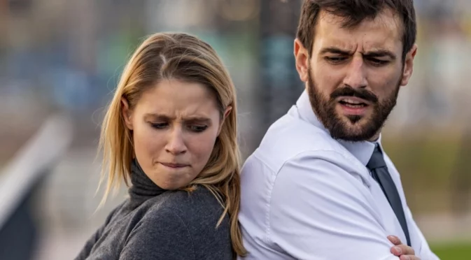 Защо януари съсипва дори най-силните връзки: 3 причини за бума на разделите и разводите