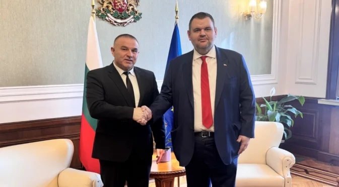 Нов трус в родните щанги - президентът на федерацията временно се оттегли от поста си