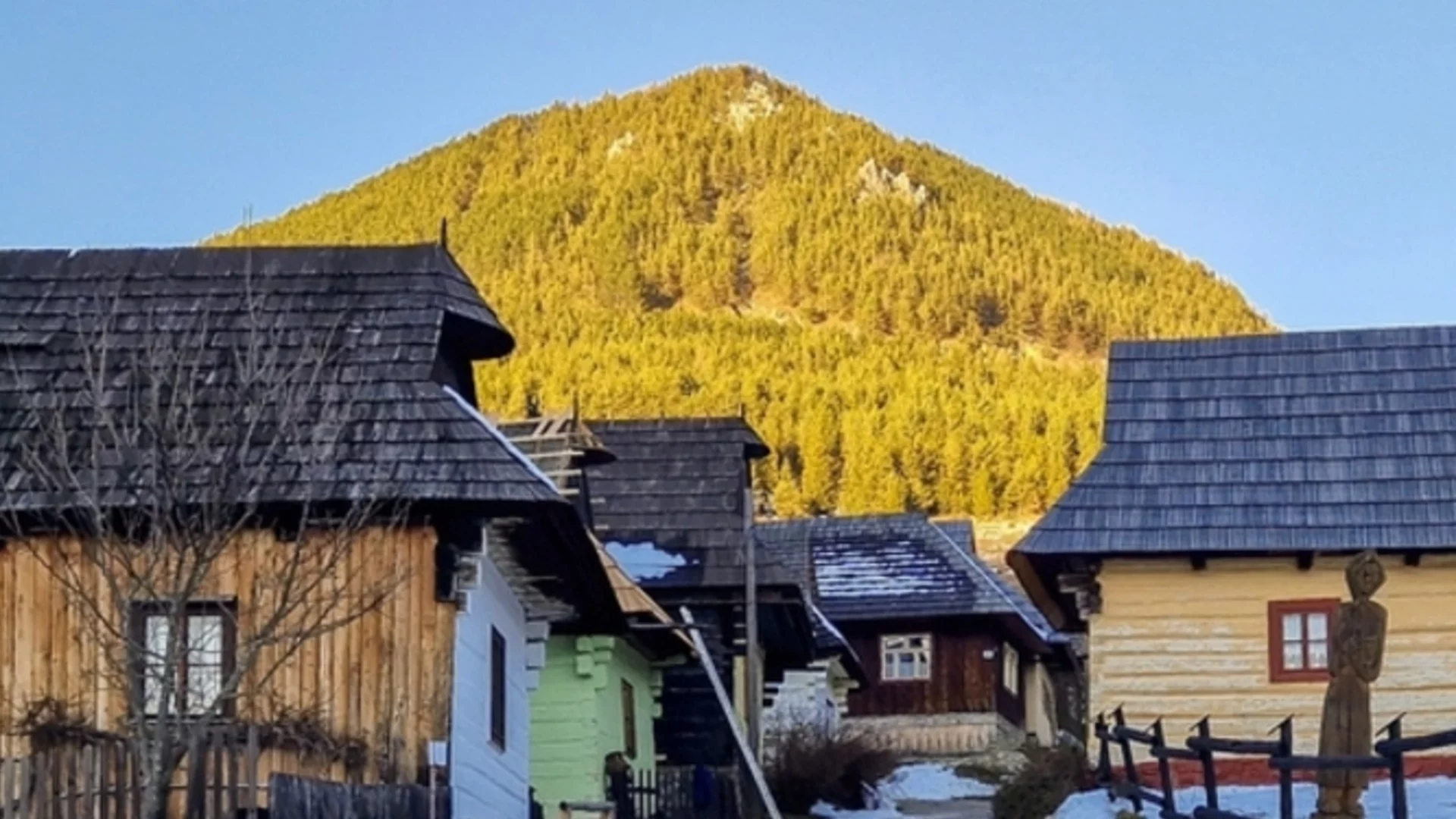 Животът стана невъзможен: Село се моли на ЮНЕСКО да махне статута му на защитено (СНИМКИ)