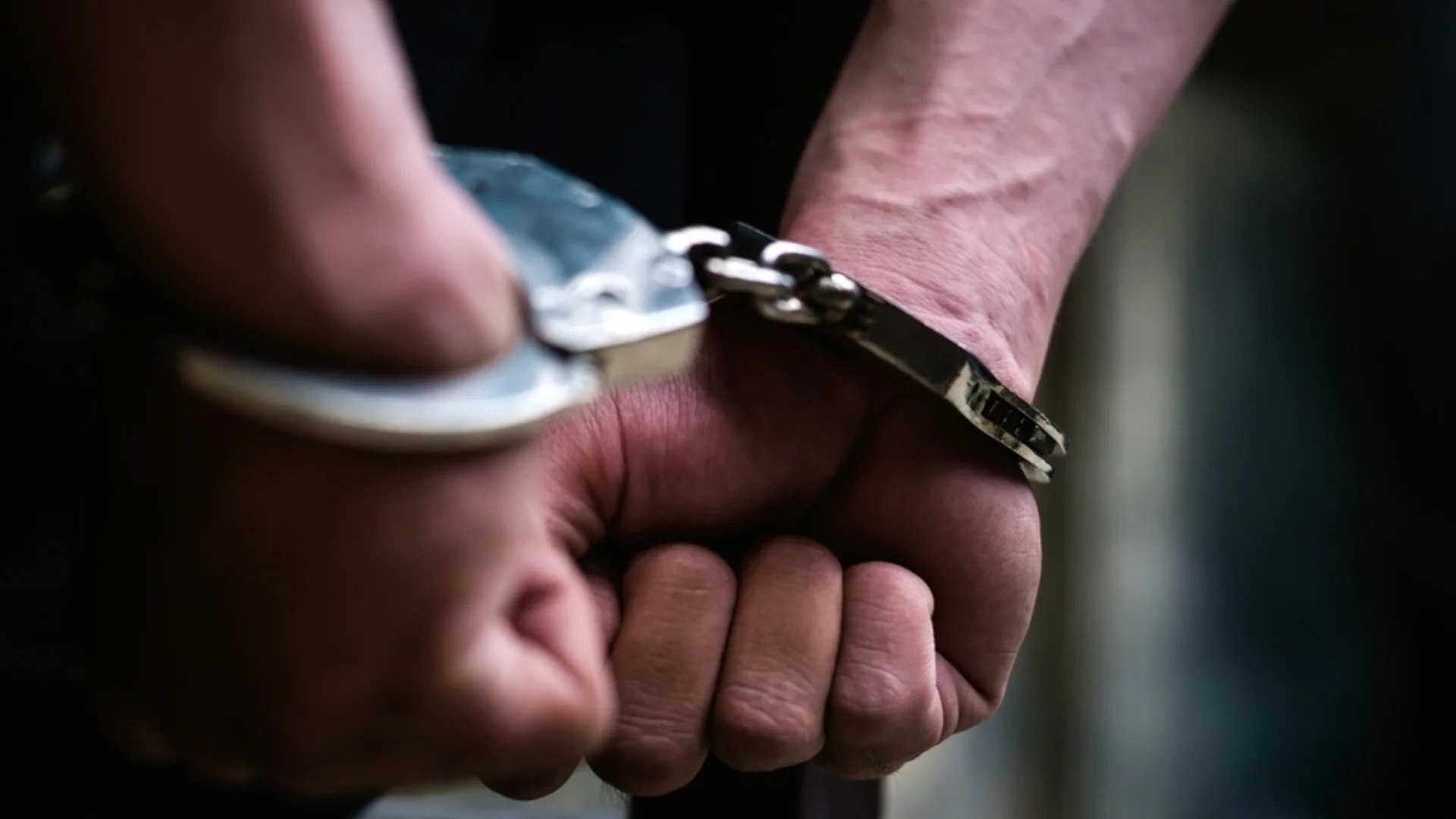 Ограбил таксиметров шофьор: Мъж е задържан под стража