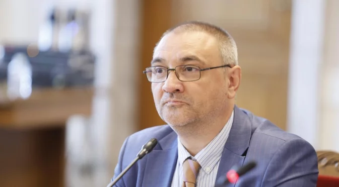 Проф. Чорбанов: Целта е да се стигне до гласуване само на хартия