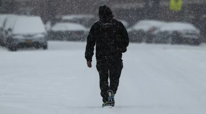 Голям студ в Мурманск, а 4 денонощия по-късно токът още не е възстановен изцяло (ВИДЕО)