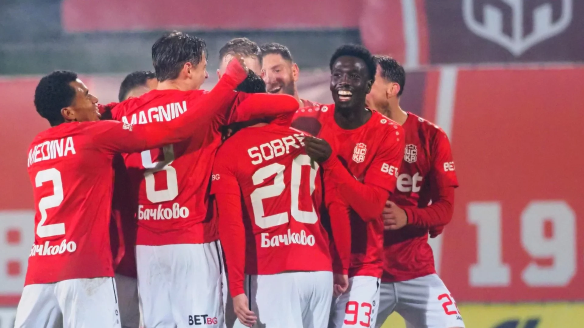 "Футболният мед" на Цветомир Найденов "се кристализира яко": ЦСКА 1948 с престижна победа