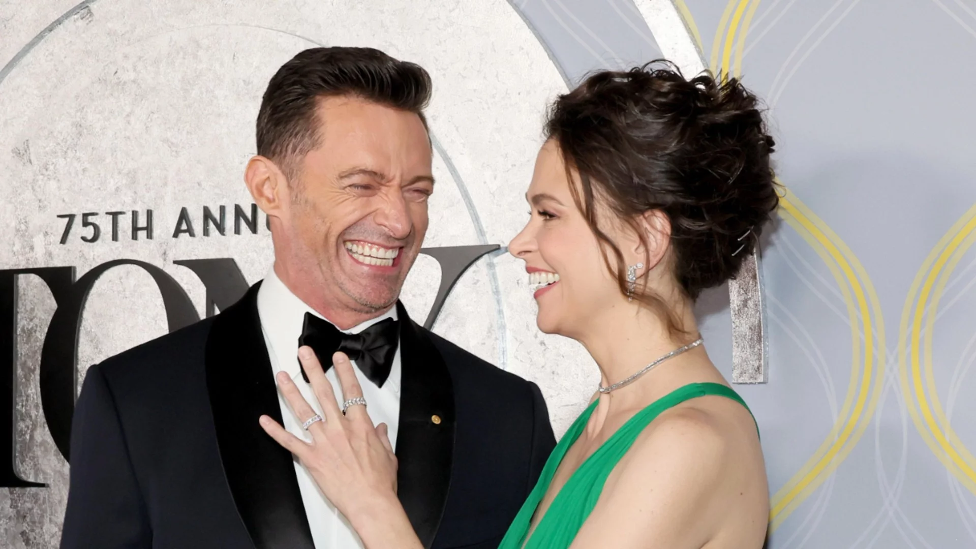 Подготвя ли се Хю Джакман за тайна сватба?