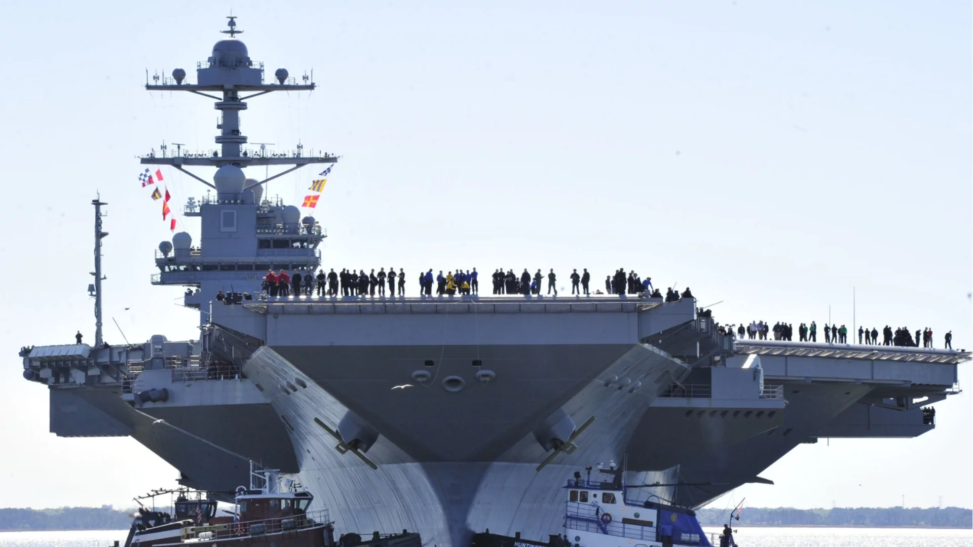 Американският самолетоносач "Ейбрахам Линкълн" пристигна в Близкия изток