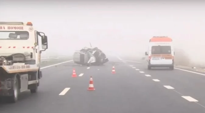 След катастрофа: Трима младежи в интензивното