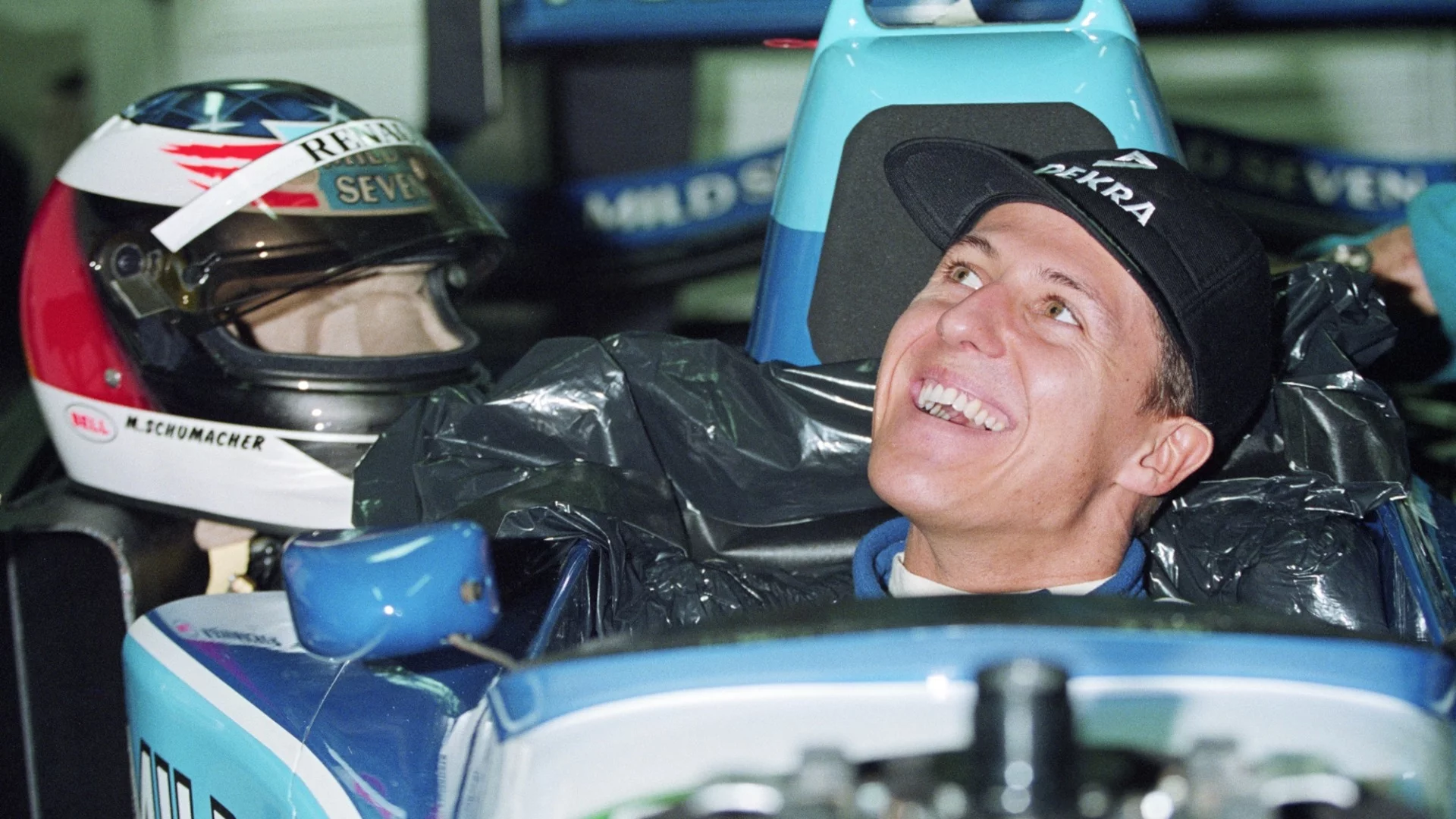 Добри новини за Михаел Шумахер! Вече не е на легло