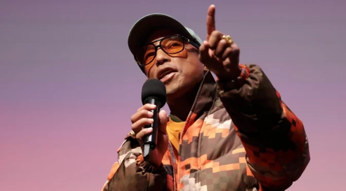 Съдят музиканта Фарел Уилямс 