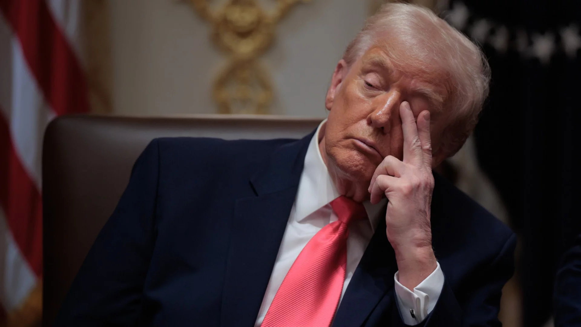 Тръмп спря да си боядисва косата, заявил че "ще умре до 10 години"