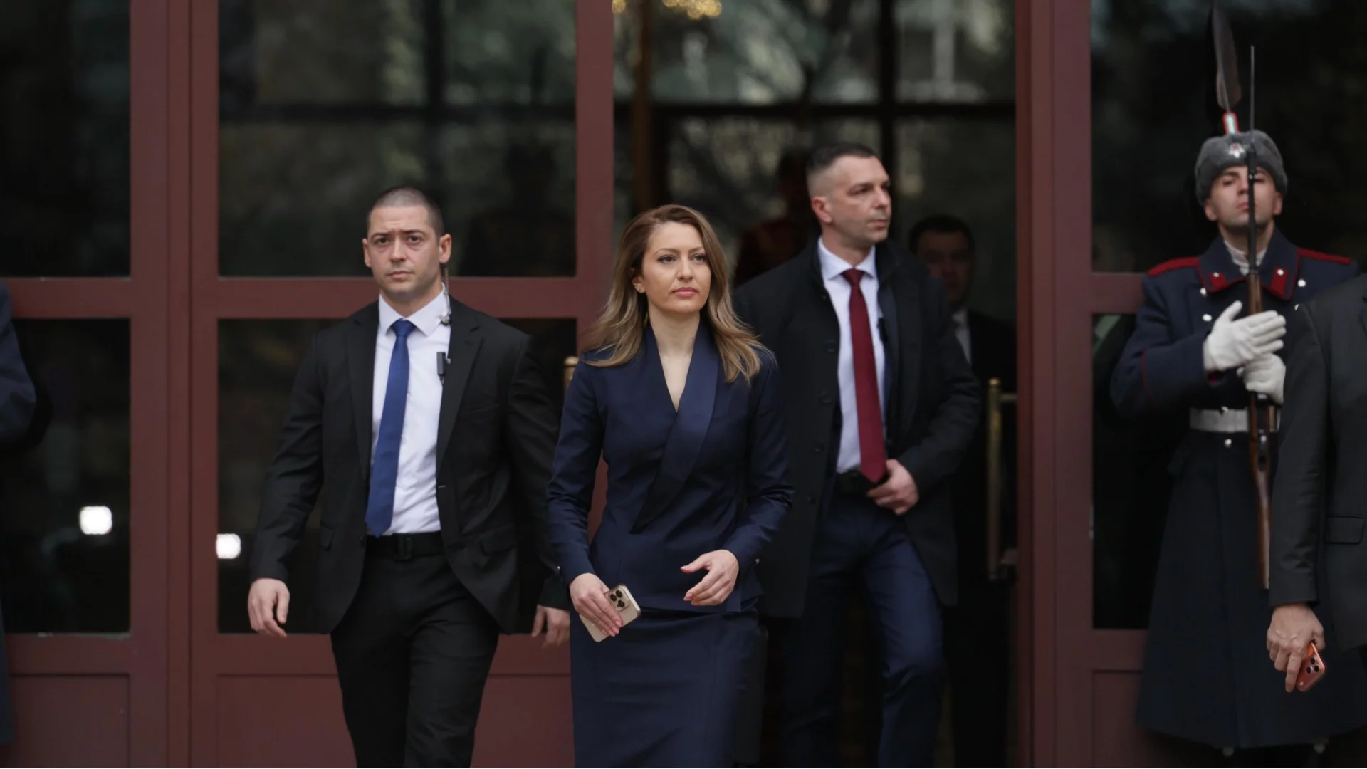 Консултациите са в ход: Йотова и Назарян са обсъдили кой да е МВР-министър