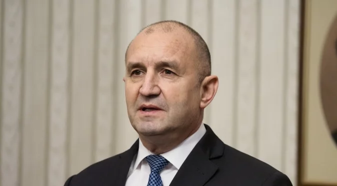 Румен Радев: Страната ни трябва да преодолее негативите от прибързано и без подготовка влизане еврозоната (ВИДЕО)