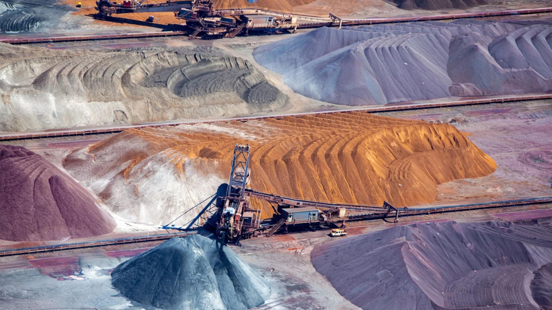 САЩ и България ще действат за добив на редкоземни елементи - медиен интерес от Гърция