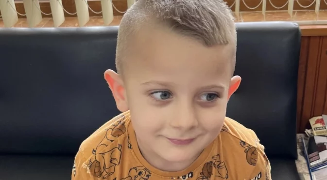 6-годишният Аксай се нуждае от скъпоструващо лечение