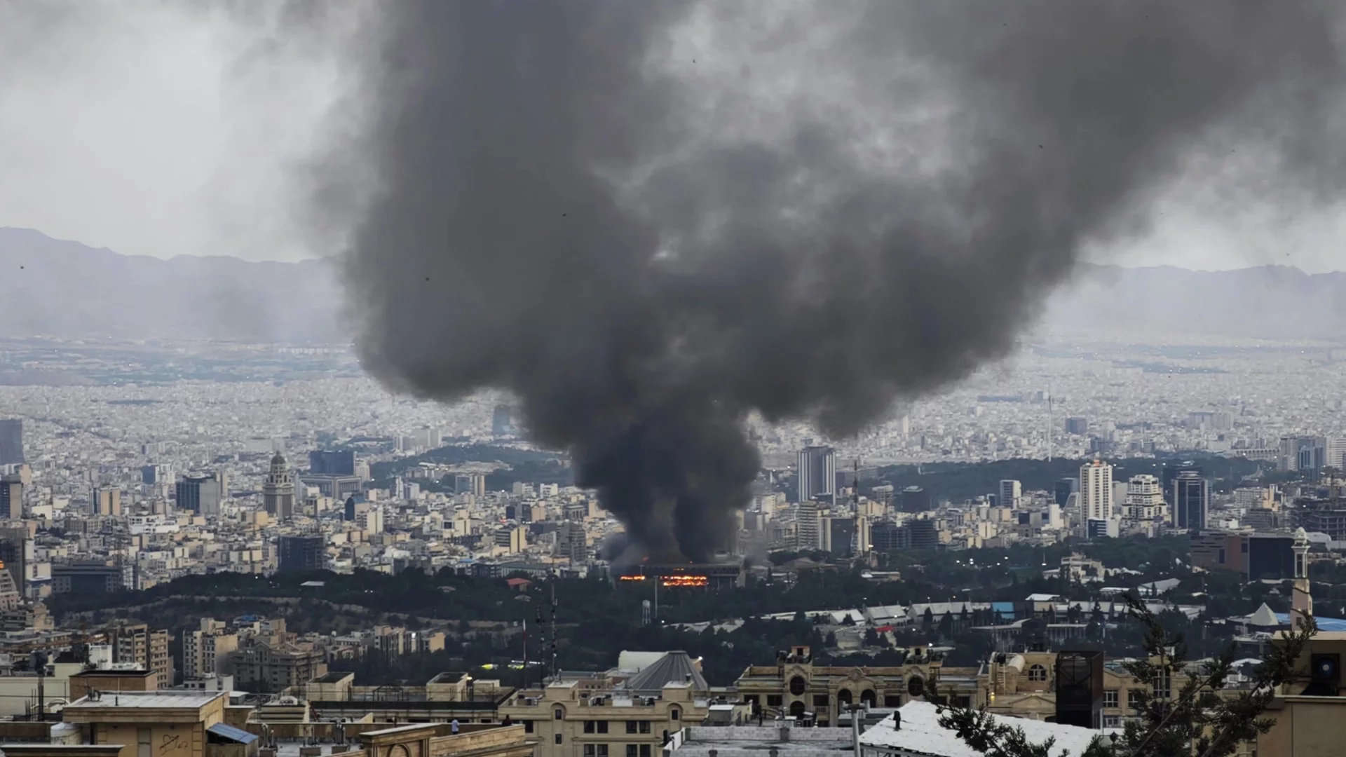 Капитулация или клинична смърт на режима в Иран: Мохамед Халаф заговори за разширена пълномащабна война 