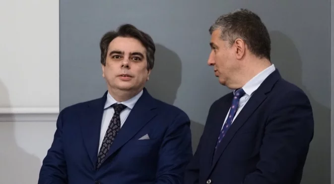 Бивш знаков министър на "Продължаваме промяната" също отпада от листите