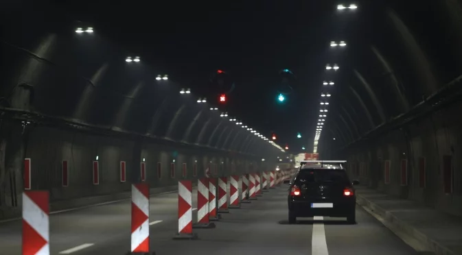 Промени в движението в тунел “Топли дол“