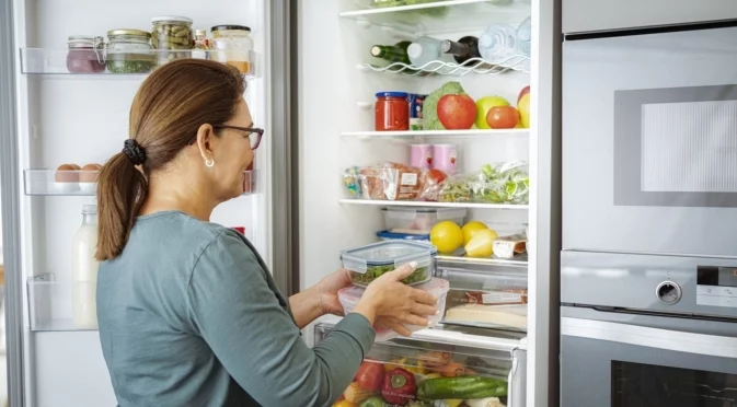 Как да подредим хладилника, за да намираме всичко лесно