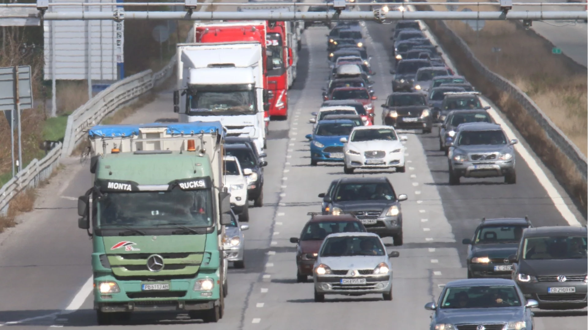 Без камиони: Ограничения по магистралите през 2026 г. 