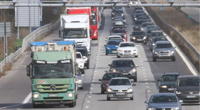 Без камиони: Ограничения по магистралите през 2026 г. 