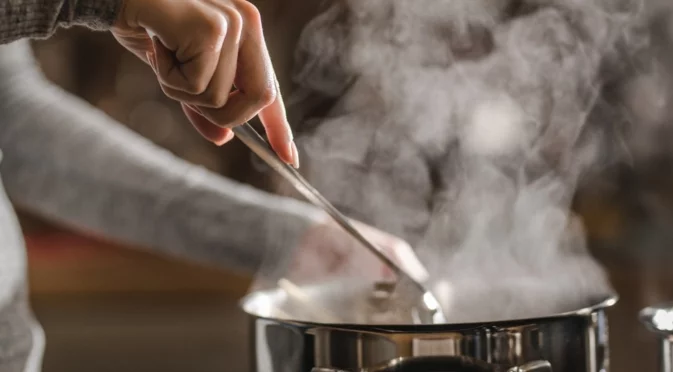 В каква тенждера е най-добре да се приготвя супа, за да е вкусен и ароматен бульонът