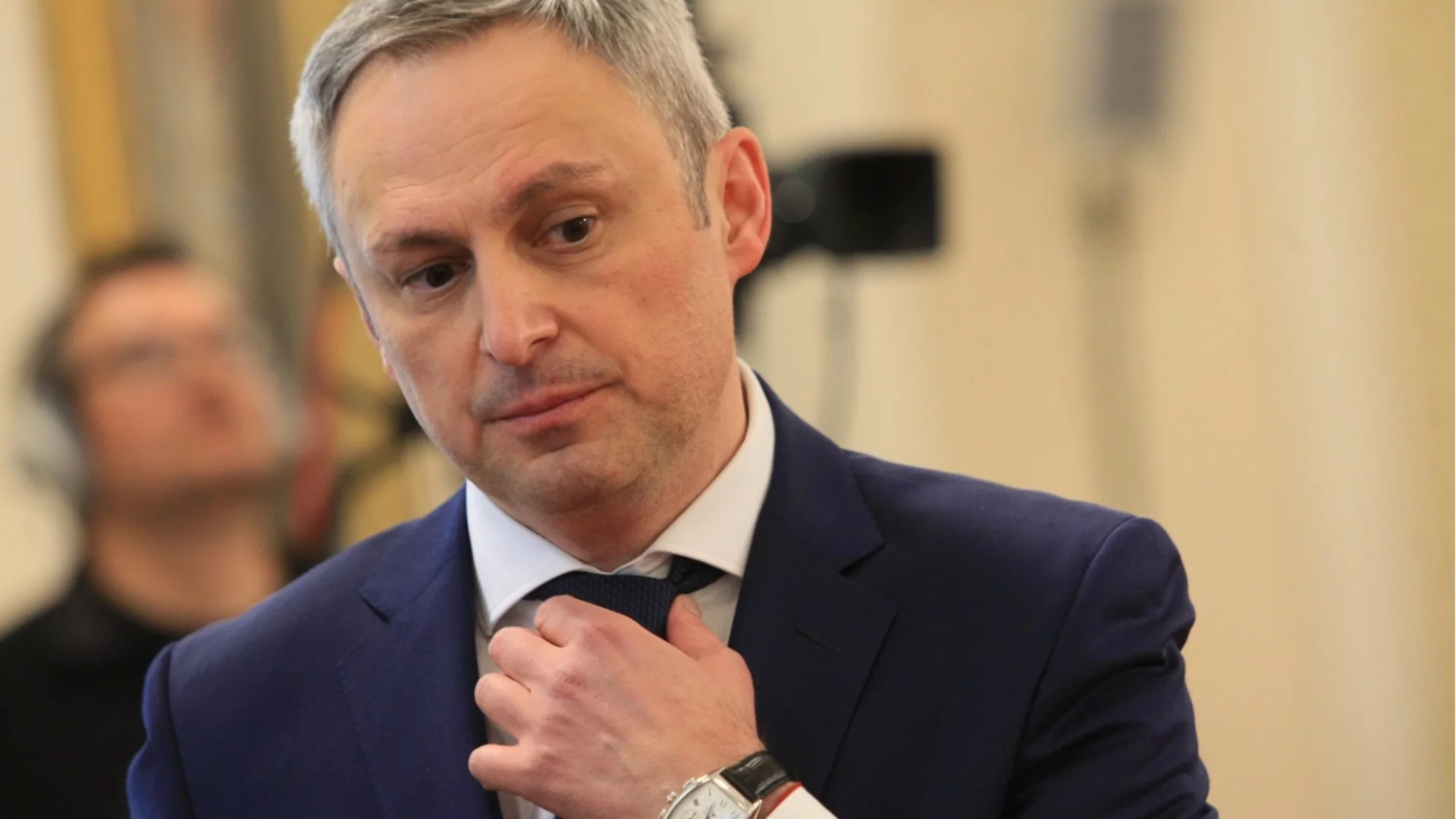 "Прекалено много ангажименти имам": Още един подуправител на БНБ отказа поста служебен премиер