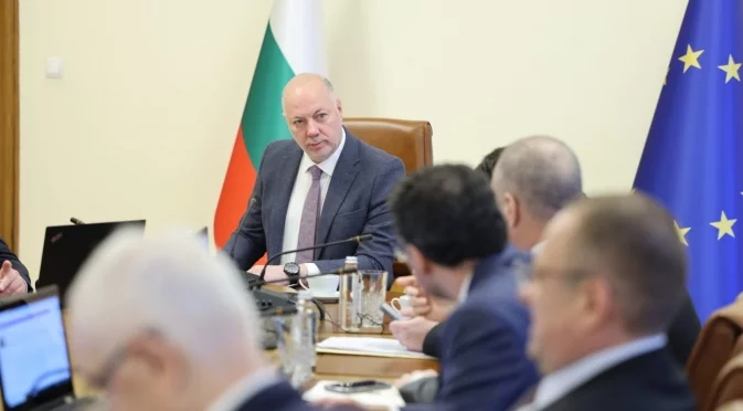 Заседание на кабинета в оставка: Желязков не каза и дума