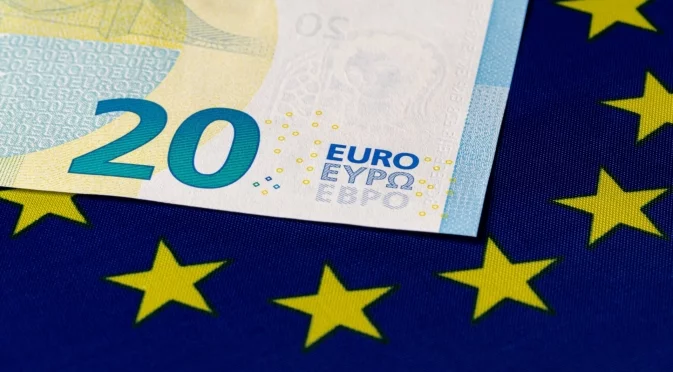 28 дни с еврото: Накъде върви инфлацията според икономистите