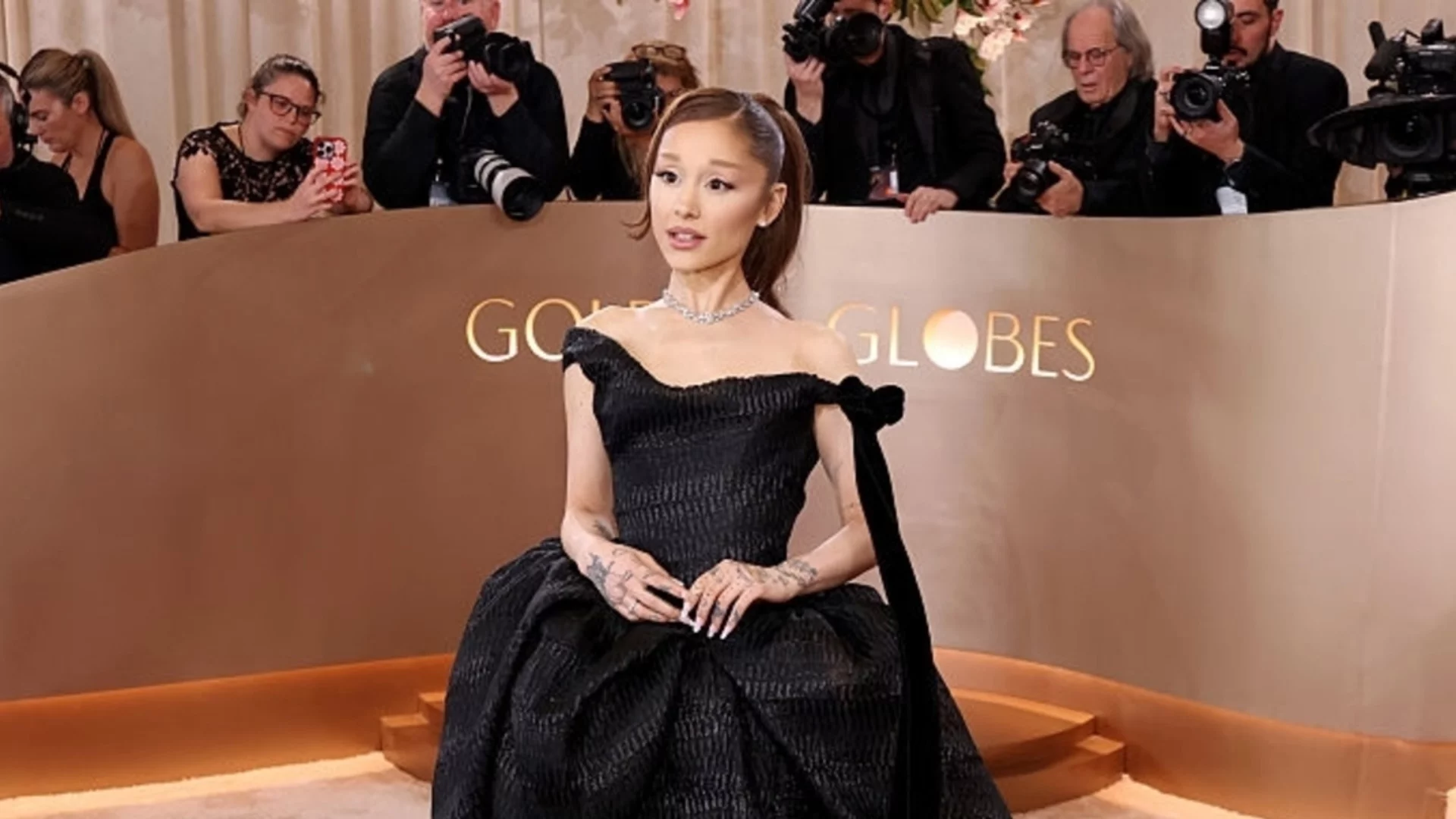 Преживявах много: Ариана Гранде искала да се скрие от света (ВИДЕО)