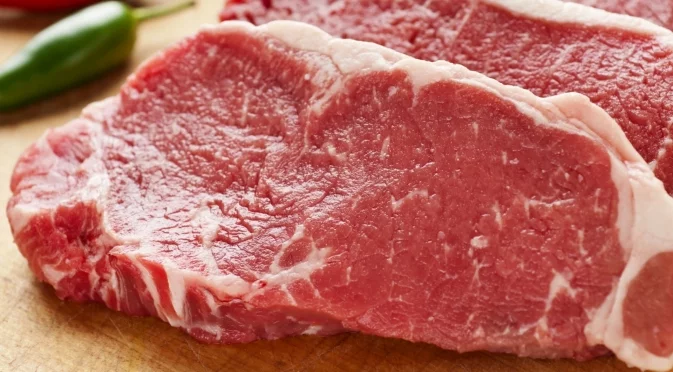 Кога е най-добре да се осолява месото, за да е вкусно и сочно