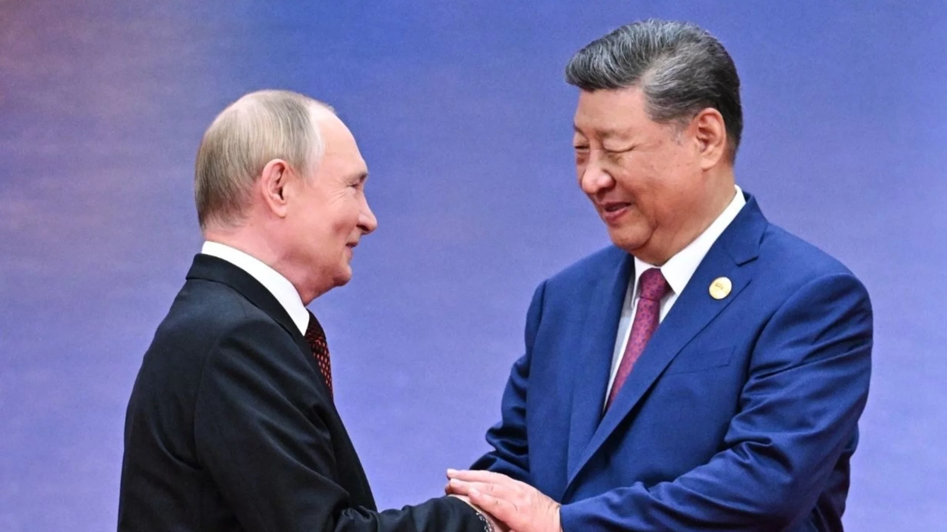 Разкритие: Китай подхранва оръжието, с което Путин най-много плаши Запада