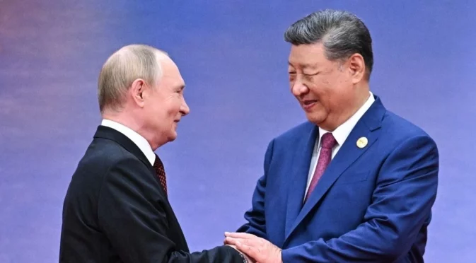 Разкритие: Китай подхранва оръжието, с което Путин най-много плаши Запада