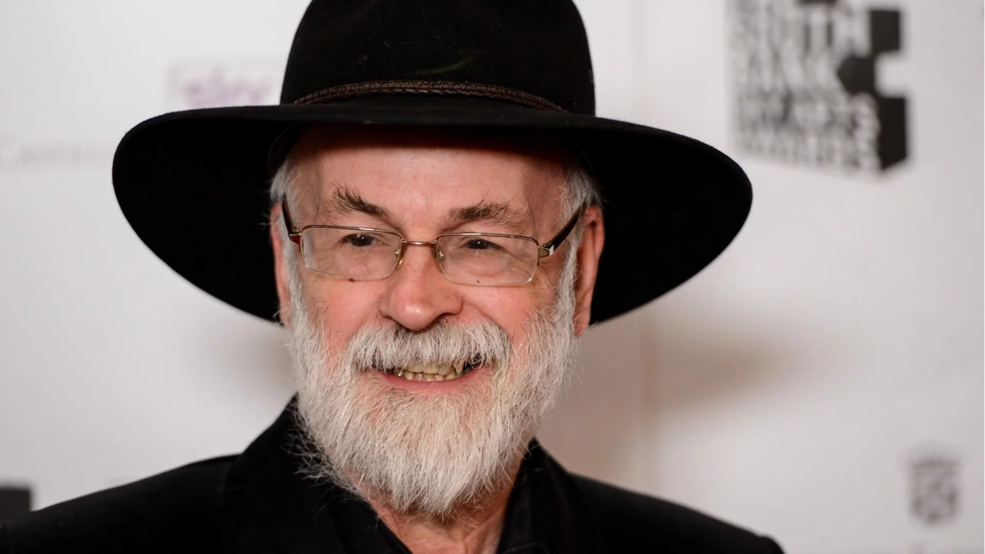 Ранни сигнали за деменция са скрити в книгите на Тери Пратчет