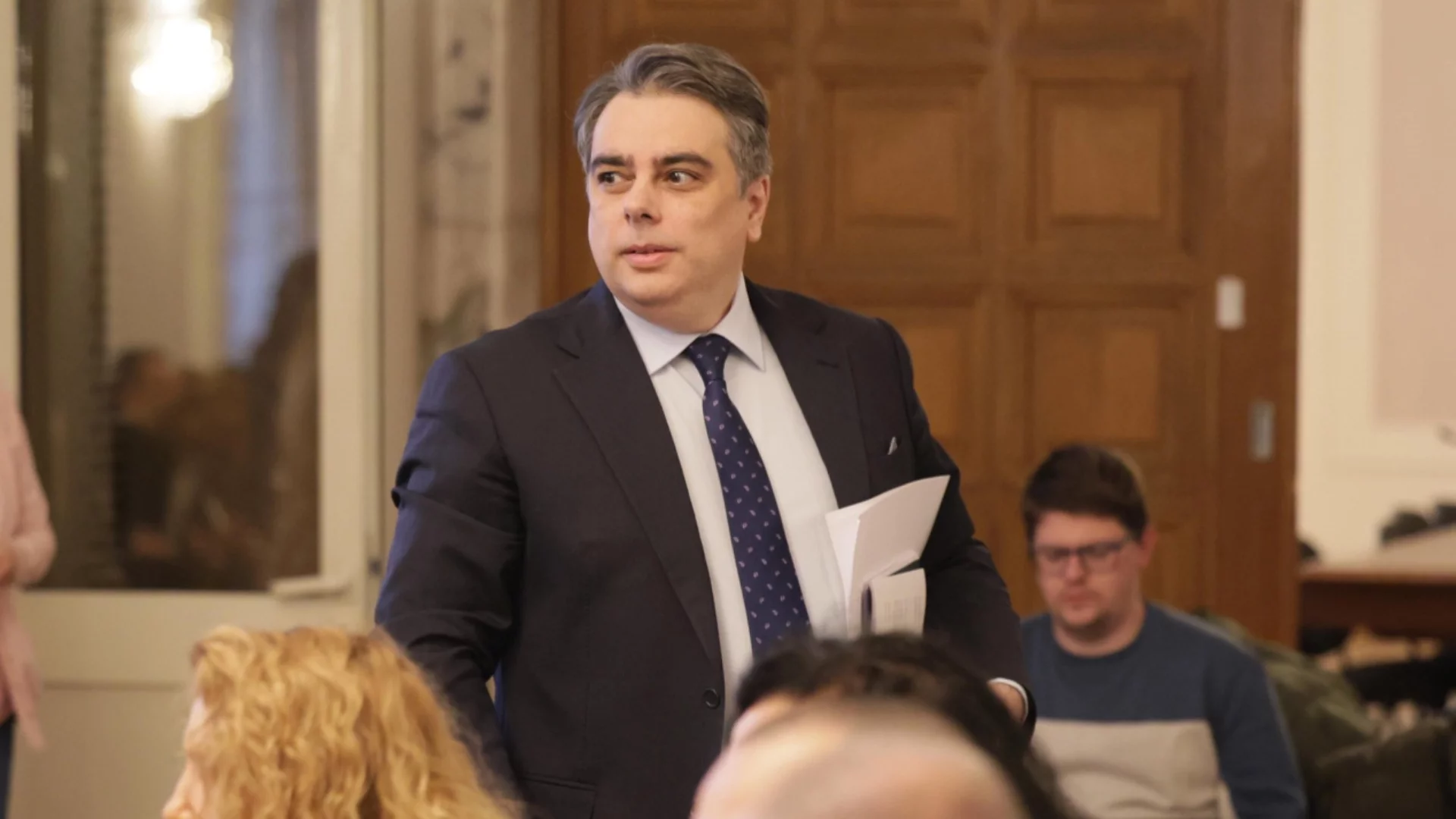 Асен Василев губи делото за клевета срещу Тошко Йорданов