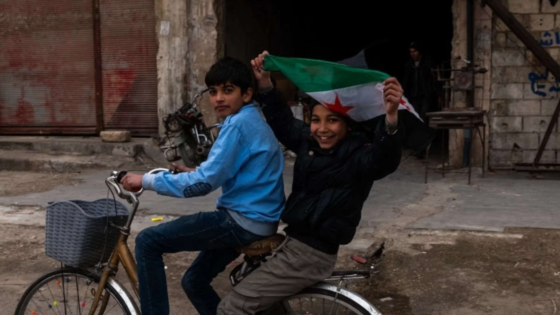 Дроновете не заобикалят децата: Турция говори за дезинформация в Сирия