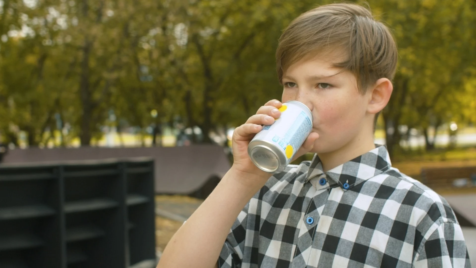 Кардиолог към родителите: Енергийни напитки и вейпове + спорт = смърт