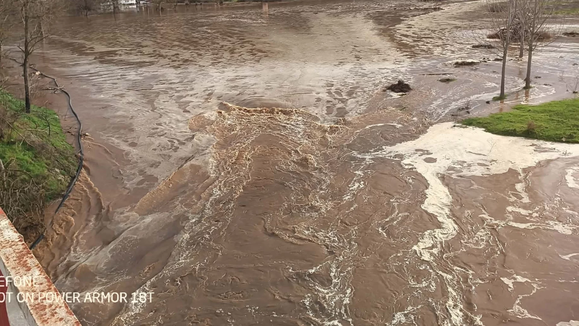 Заради наводнения: Два пътни участъка в община Ивайловград са затворени