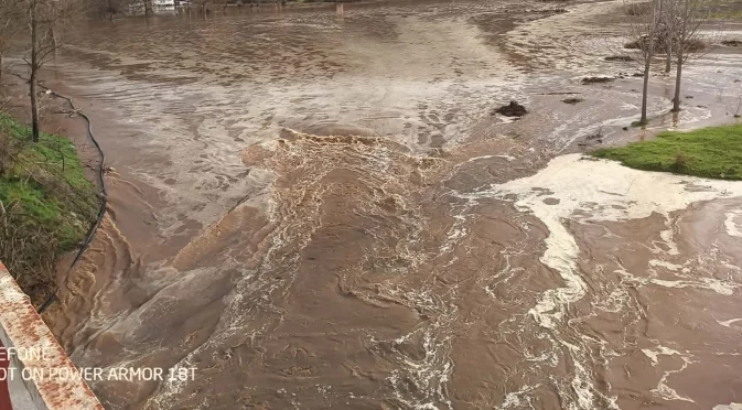 Заради наводнения: Два пътни участъка в община Ивайловград са затворени