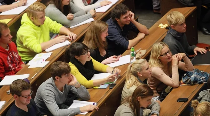 Чуждите студенти у нас масово учат медицина, българите вече са малцинство