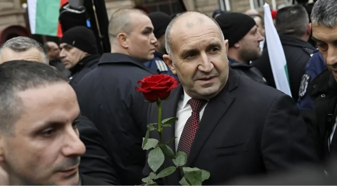 Ще претопи ли Радев БСП: Крум Зарков предупреди социалистите за мрачно бъдеще