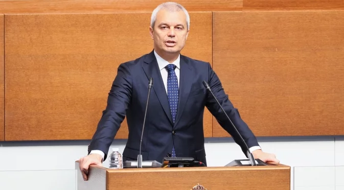 Парламентарната република приключи и то в една много унизителна агония