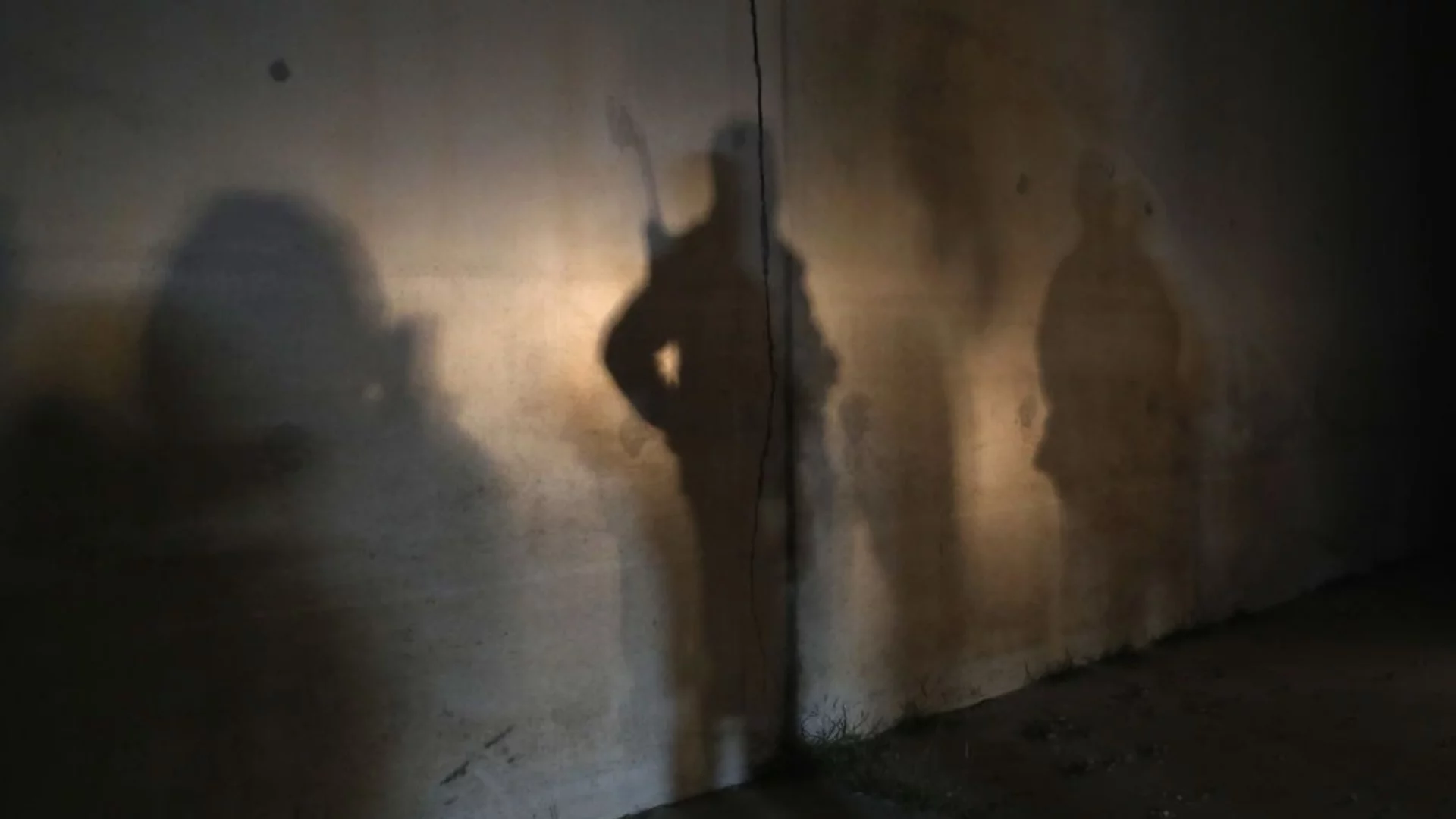 Близка до Русия държава разпусна всички политически партии и иззе активите им