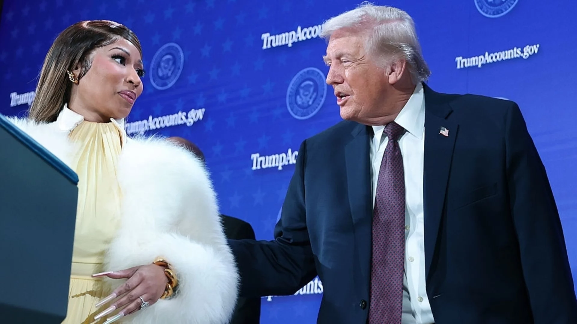 Ники Минаж срещу Стивън Кинг и Кейти Пери: Как Тръмп раздели Холивуд?